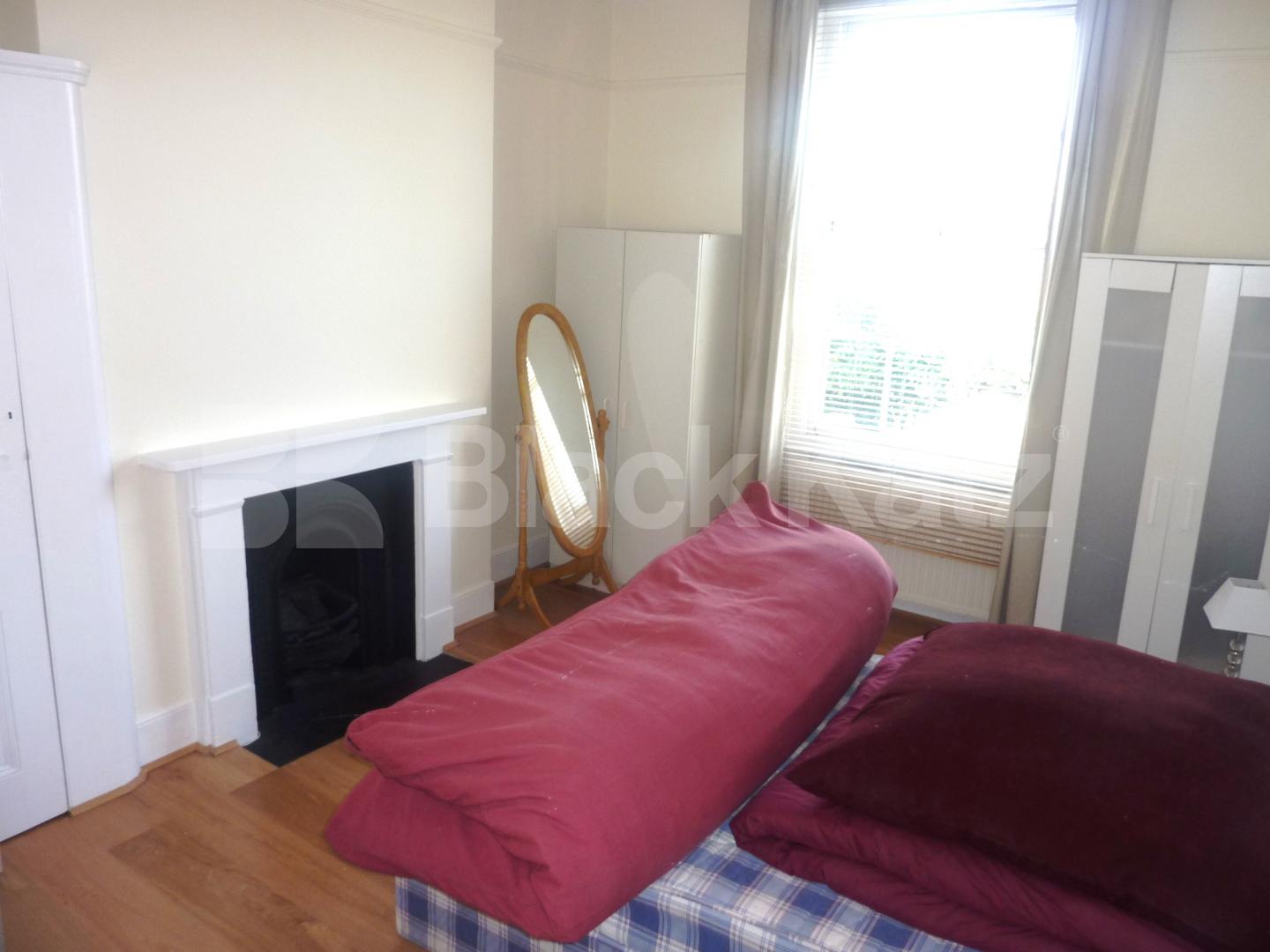 			UNDER OFFER!, 1 Bedroom, 1 bath, 1 reception Flat			 Bartholomew Villas, KENTISH TOWN